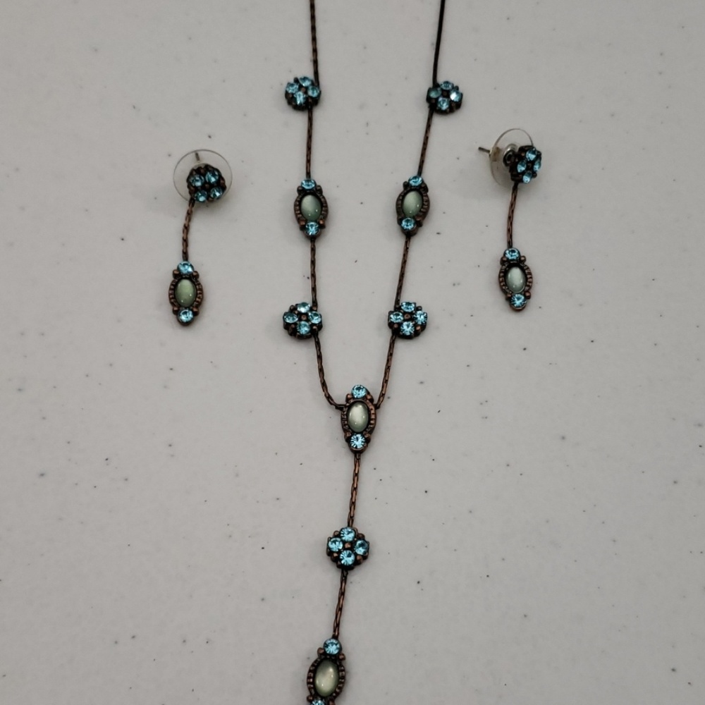 Blue flowers Necklace and earrings